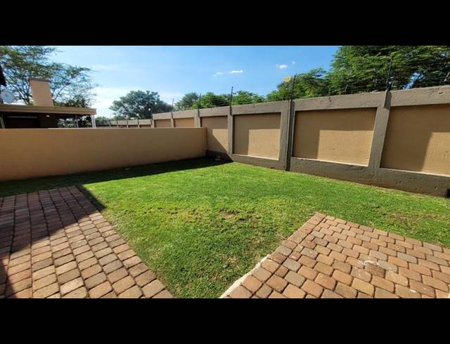 3 BEDROOM TOWNHOUSE FOR SALE IN ANNLIN